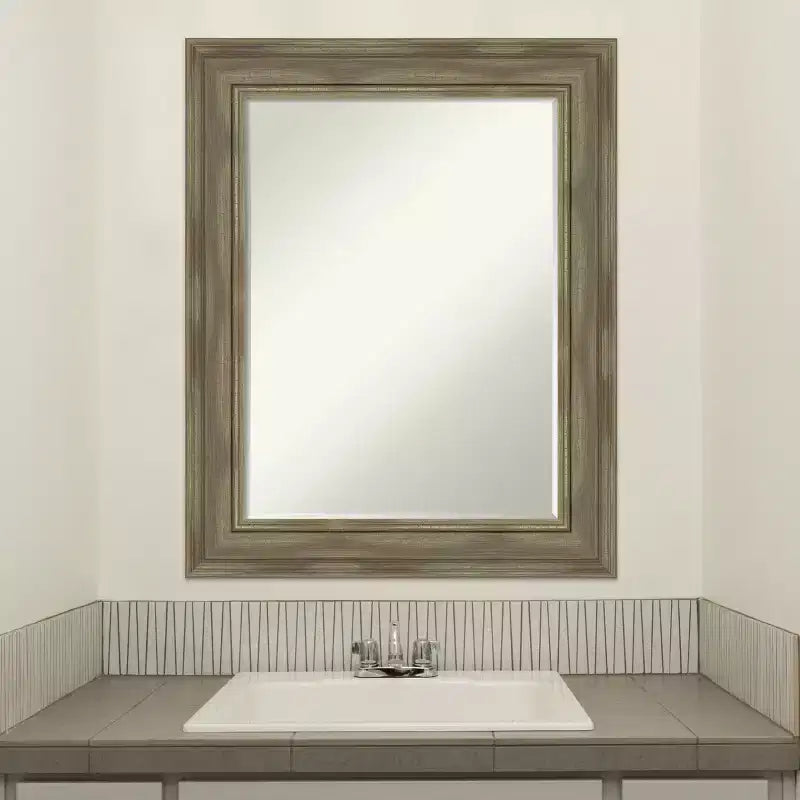 Miroir mural de salle de bain Amanti Art Alexandria Petite avec cadre en bois biseauté
