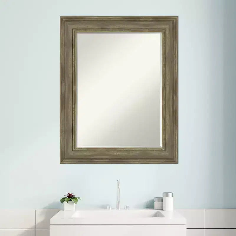 Miroir mural de salle de bain Amanti Art Alexandria Petite avec cadre en bois biseauté