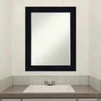 Miroir mural de salle de bain en bois biseauté Shiplap Petite par Amanti Art