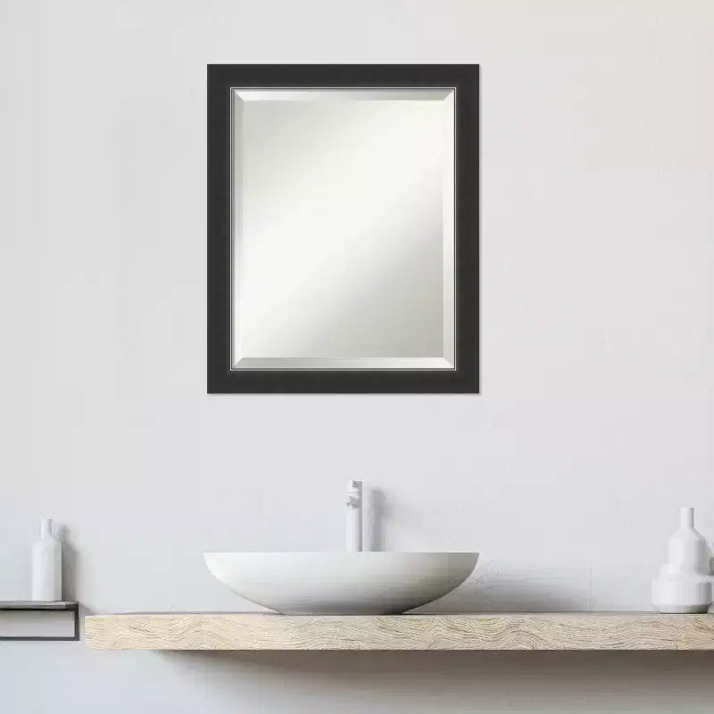 Miroir mural de salle de bain biseauté en bois étroit noir Corvino de Amanti Art