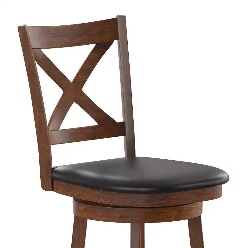Tabouret de bar Emma et Oliver de style pub avec dossier en bois croisé et siège pivotant rembourré en similicuir