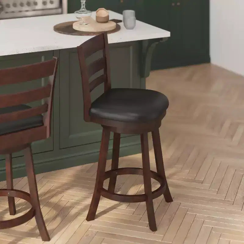 Tabouret de bar pivotant Flash Furniture Zerrick en bois de qualité commerciale, style échelle, hauteur comptoir avec siège rembourré et matelassé