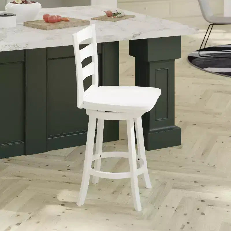 Tabouret de comptoir classique Emma et Oliver Ladderback avec siège en bois