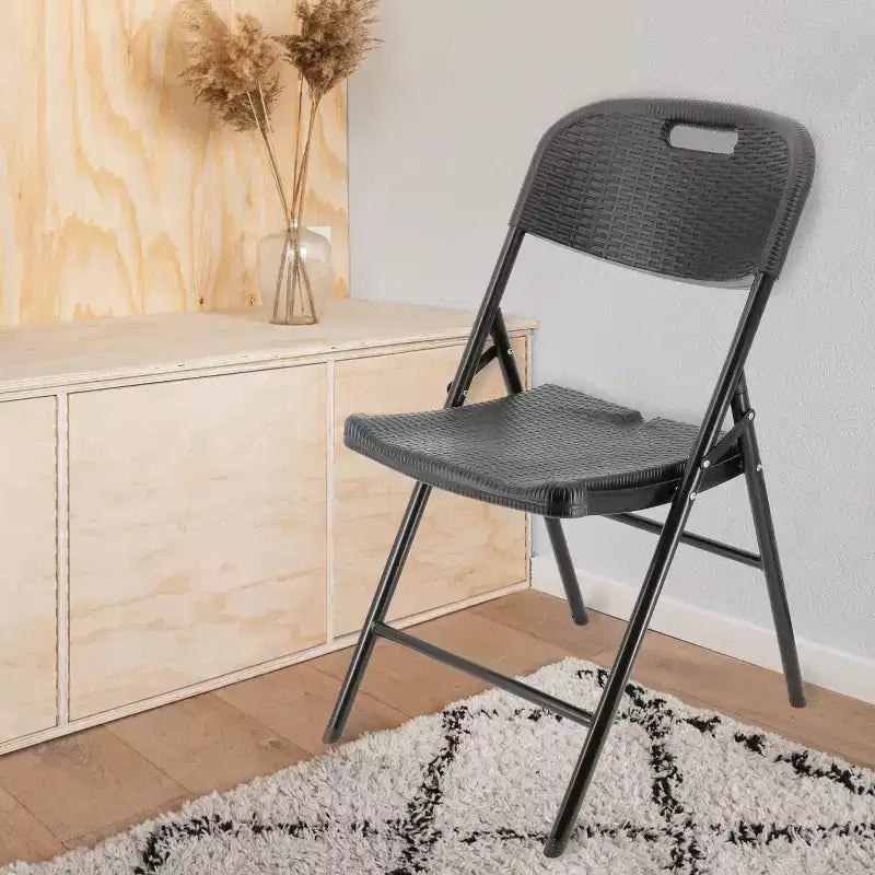 Chaise pliante en rotin Elama 4 pièces pour l'intérieur et l'extérieur