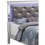 Lits panneaux Passion Furniture Verona et Queen
