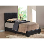 Lit jumeau capitonné Aaron de Passion Furniture