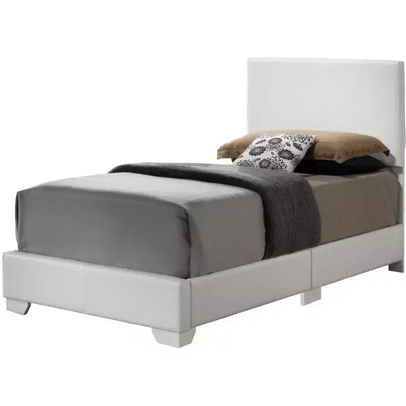 Lit jumeau capitonné Aaron de Passion Furniture