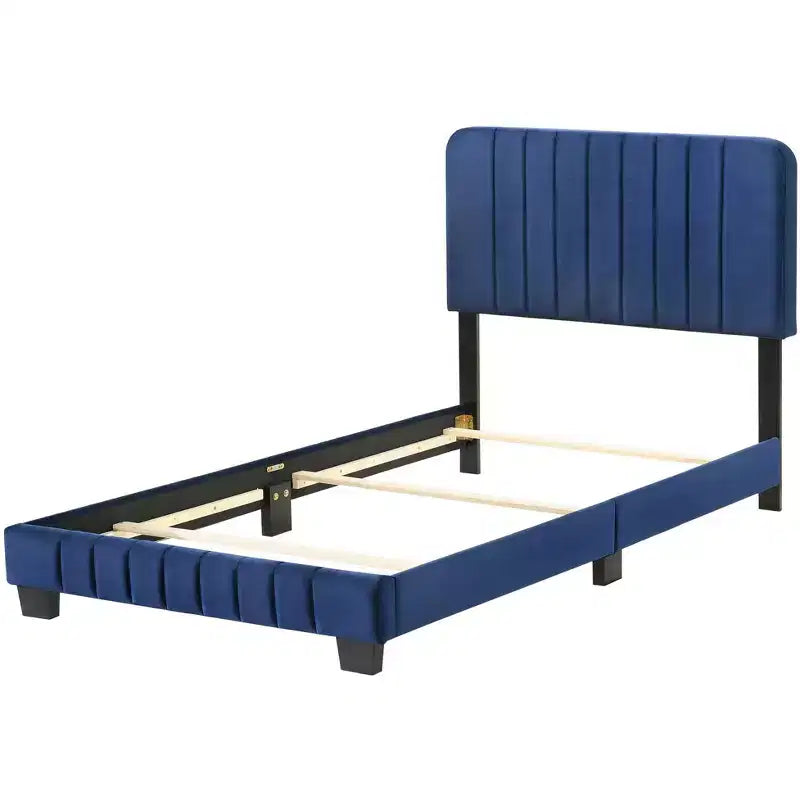 Lit double capitonné Lodi Velvet UpholsteChannel par Passion Furniture