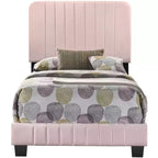 Lit double capitonné Lodi Velvet UpholsteChannel par Passion Furniture