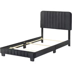 Lit double capitonné Lodi Velvet UpholsteChannel par Passion Furniture
