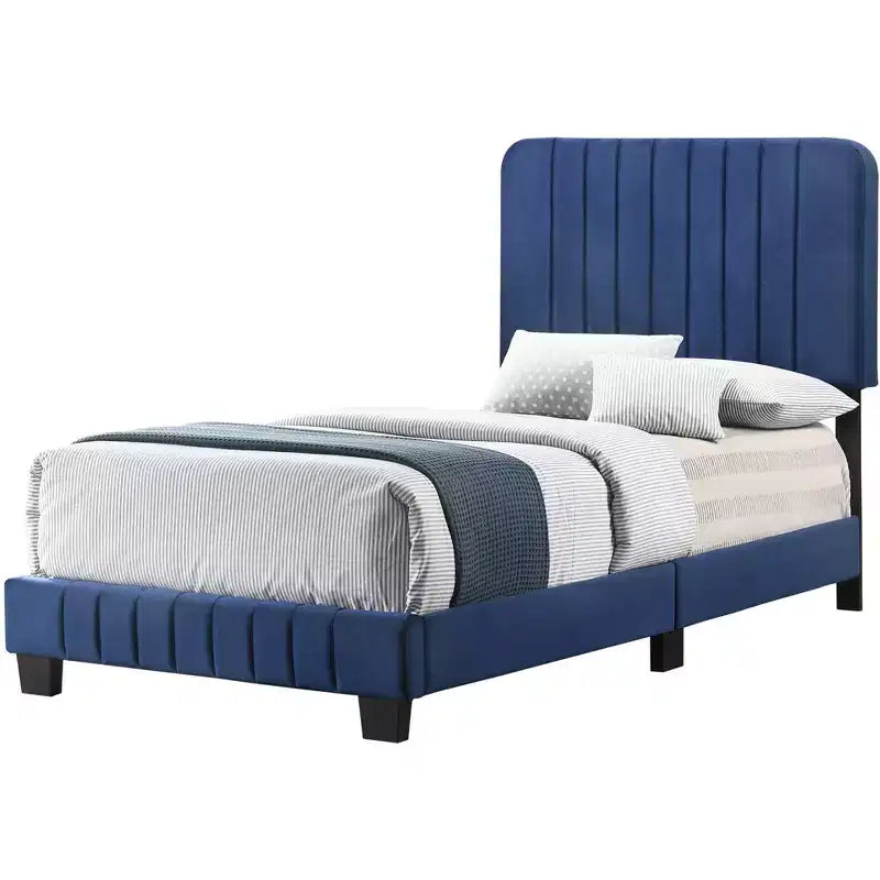 Lit double capitonné Lodi Velvet UpholsteChannel par Passion Furniture