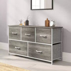 Commode de rangement à 5 tiroirs Emma et Oliver avec cadre en fonte, plateau en bois et tiroirs en tissu à ouverture facile avec poignées en bois
