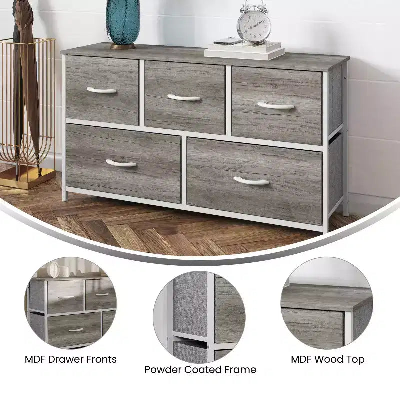 Commode de rangement à 5 tiroirs Emma et Oliver avec cadre en fonte, plateau en bois et tiroirs en tissu à ouverture facile avec poignées en bois