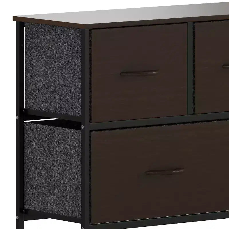 Commode de rangement à 5 tiroirs Emma et Oliver avec cadre en fonte, plateau en bois et tiroirs en tissu à ouverture facile avec poignées en bois