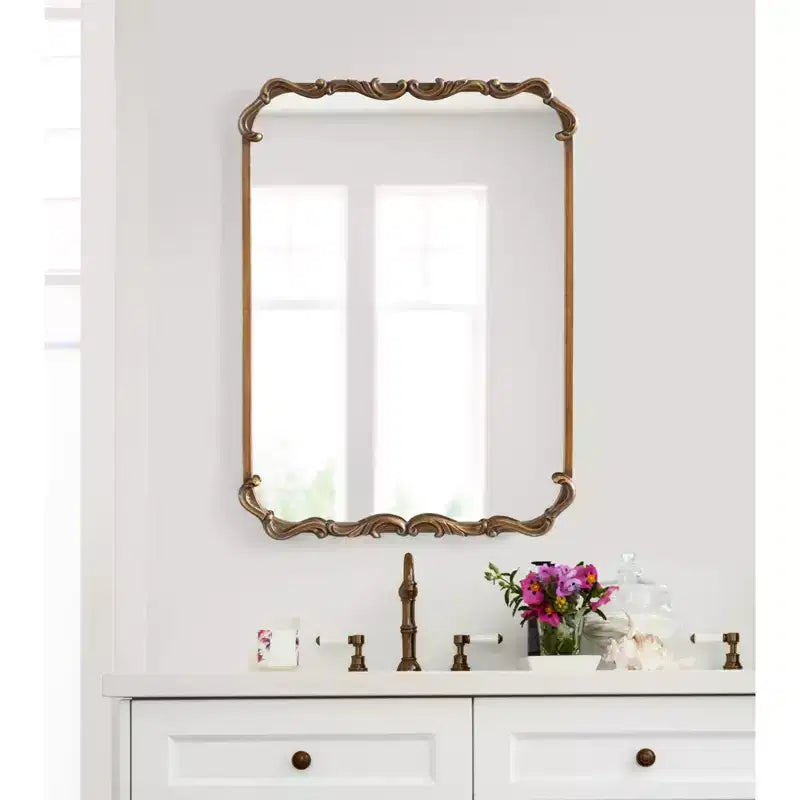 Miroir rectangulaire en métal Kate and Laurel Brazelton, 20x27, Or