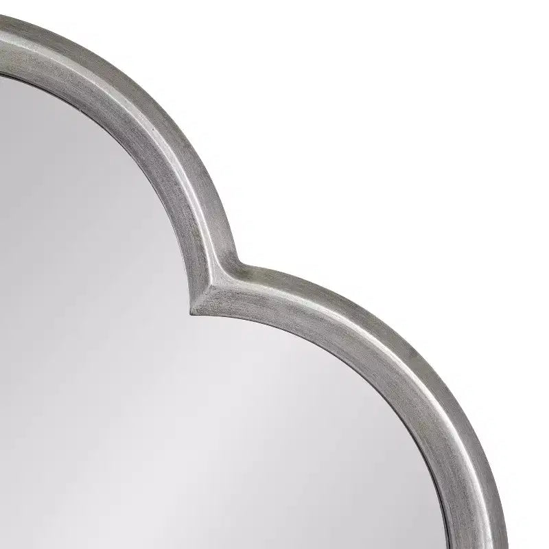 Miroir Krisi festonné en MDF de Kate and Laurel, 28x28, Argent