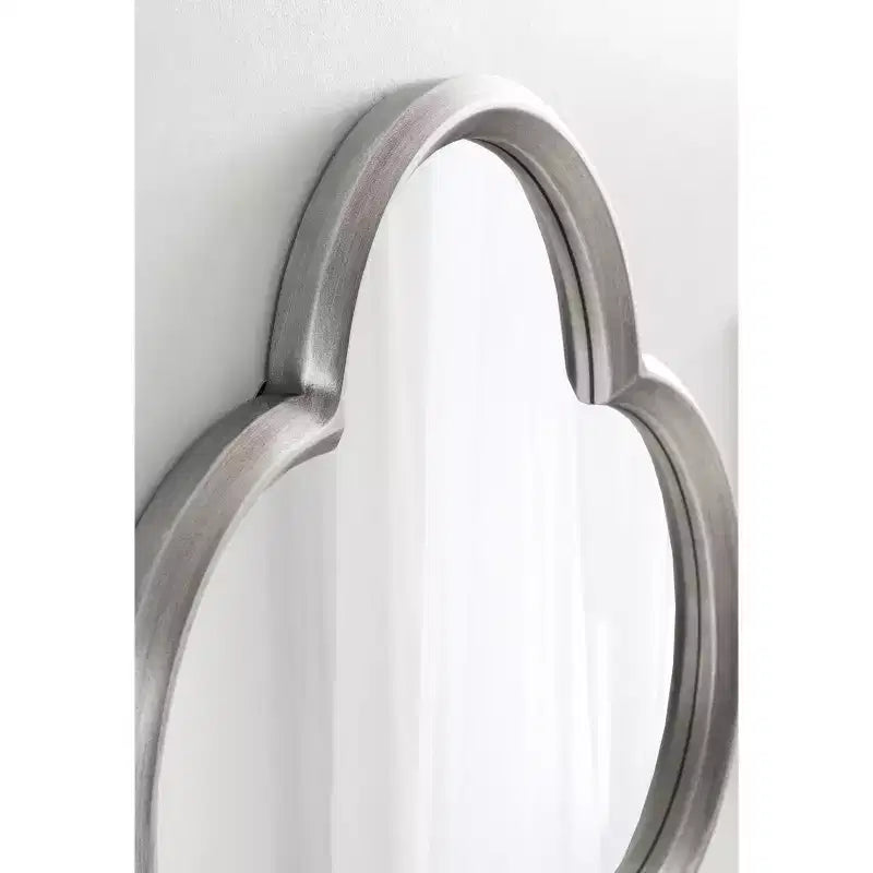 Miroir Krisi festonné en MDF de Kate and Laurel, 28x28, Argent
