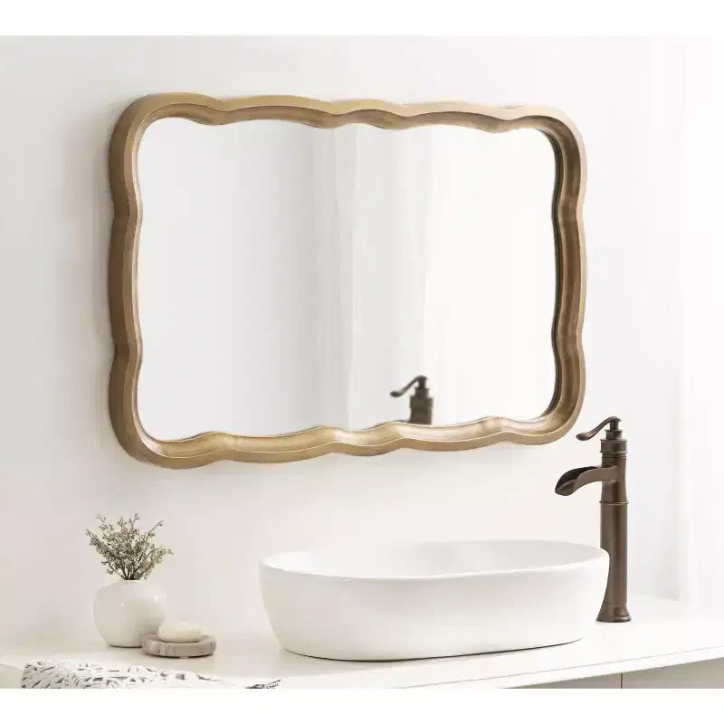 Miroir festonné Kate and Laurel Hatherleigh en MDF, 24x38, doré