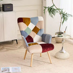 Fauteuil d'appoint à dossier haut capitonné Patchwork FERPIT avec pieds en bois d'hévéa