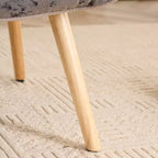 Fauteuil d'appoint à dossier haut capitonné Patchwork FERPIT avec pieds en bois d'hévéa