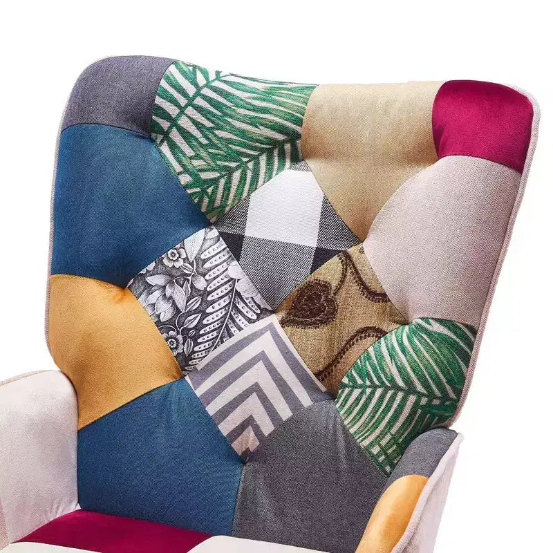 Fauteuil d'appoint à dossier haut capitonné Patchwork FERPIT avec pieds en bois d'hévéa