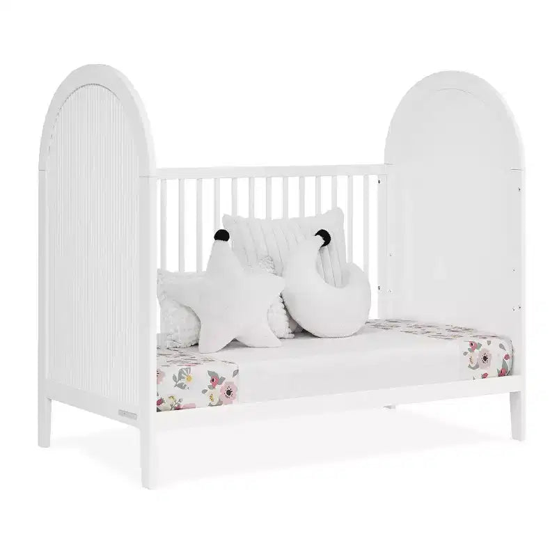 Lit de bébé convertible 4-en-1 Eloise de Delta Children – Certifié Greenguard Gold