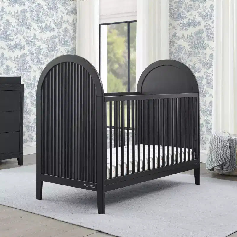 Lit de bébé convertible 4-en-1 Eloise de Delta Children – Certifié Greenguard Gold