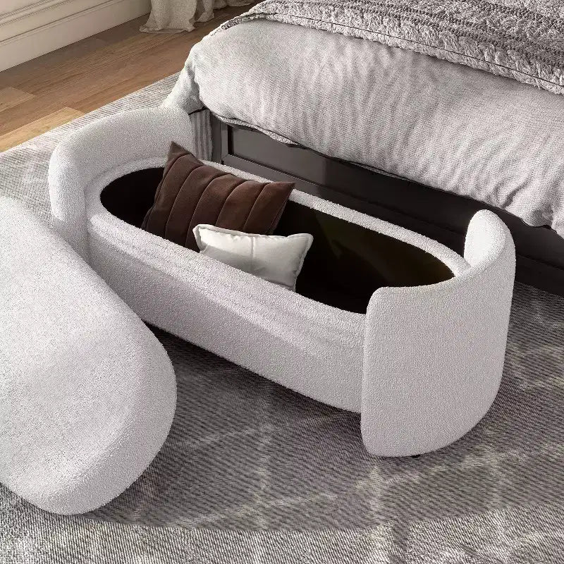 Banc de rangement Makine Glam Boucle pour chambre et entrée - HOMES: Inside + Out