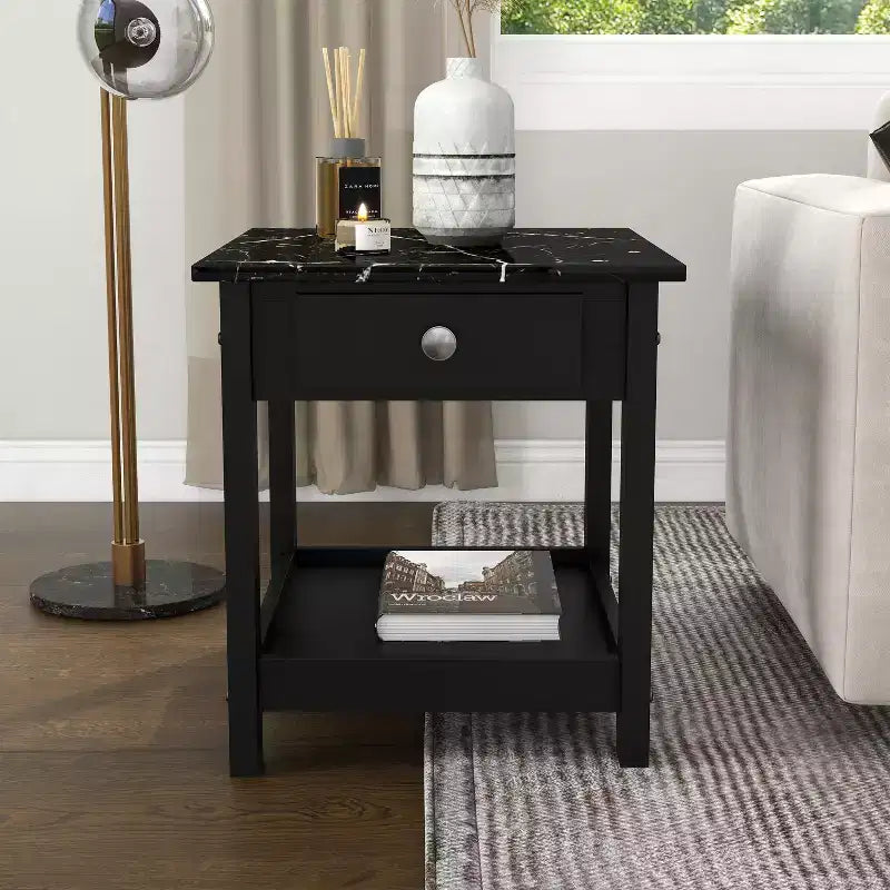 Lot de 4 tables basses Minsay avec plateau en faux marbre et rangement - HOMES: Inside + Out