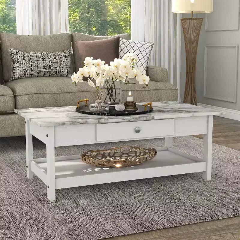 Lot de 4 tables basses Minsay avec plateau en faux marbre et rangement - HOMES: Inside + Out