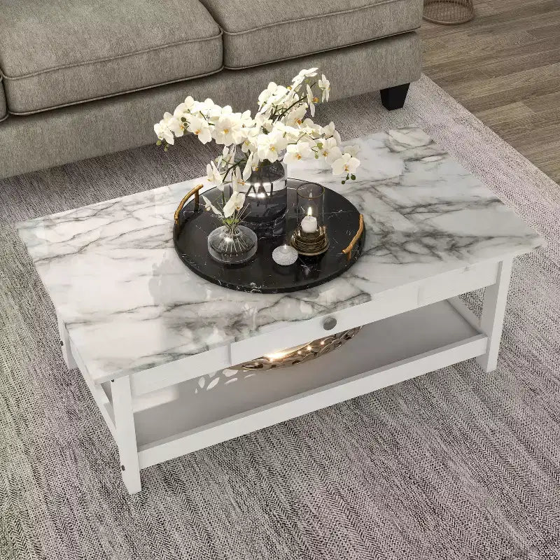 Lot de 4 tables basses Minsay avec plateau en faux marbre et rangement - HOMES: Inside + Out