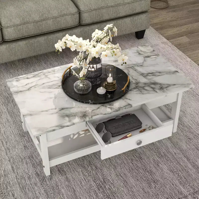 Lot de 4 tables basses Minsay avec plateau en faux marbre et rangement - HOMES: Inside + Out