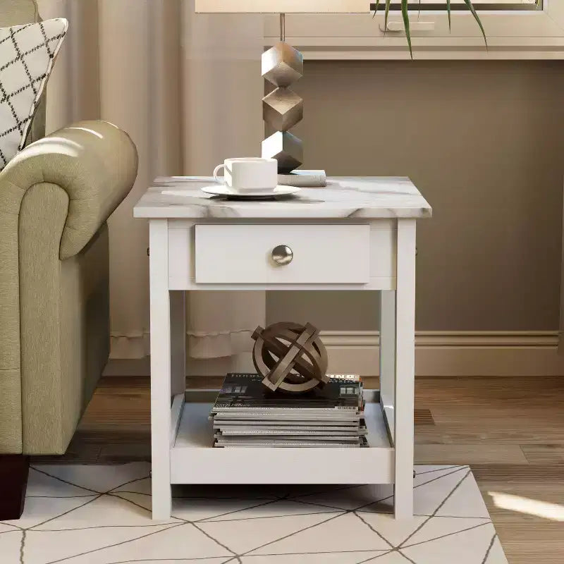 Lot de 4 tables basses Minsay avec plateau en faux marbre et rangement - HOMES: Inside + Out