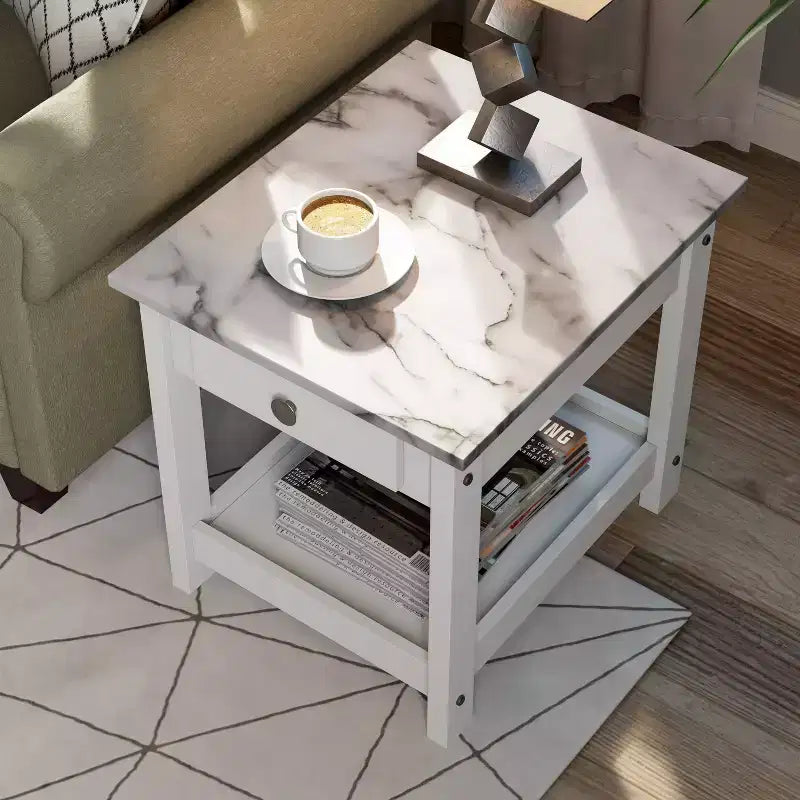 Lot de 4 tables basses Minsay avec plateau en faux marbre et rangement - HOMES: Inside + Out
