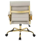 Chaise de bureau en cuir LeisureMod Benmar avec accents dorés, hauteur réglable, base pivotante, design ergonomique pour bureau à domicile, étude ou espace de travail
