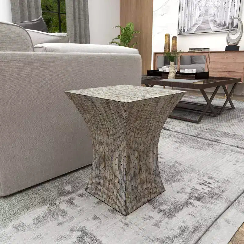 Table d'appoint contemporaine incrustée de coquillages - Olivia & May