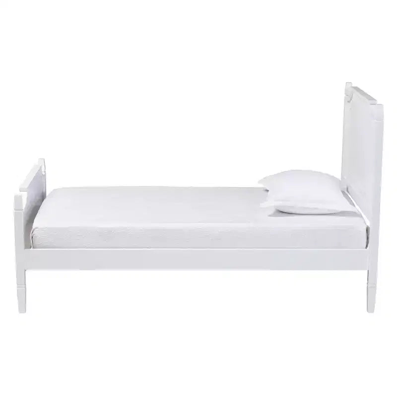 Lit plateforme en bois classique et traditionnel Mariana de Baxton Studio