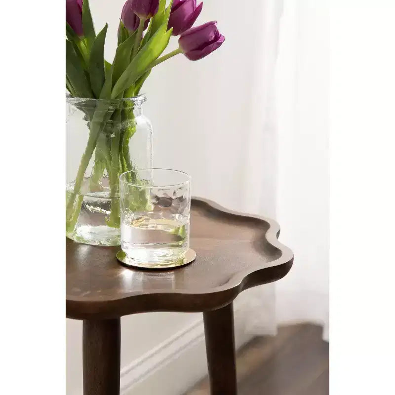 Table d'appoint en bois à bords festonnés Kate and Laurel Alezar