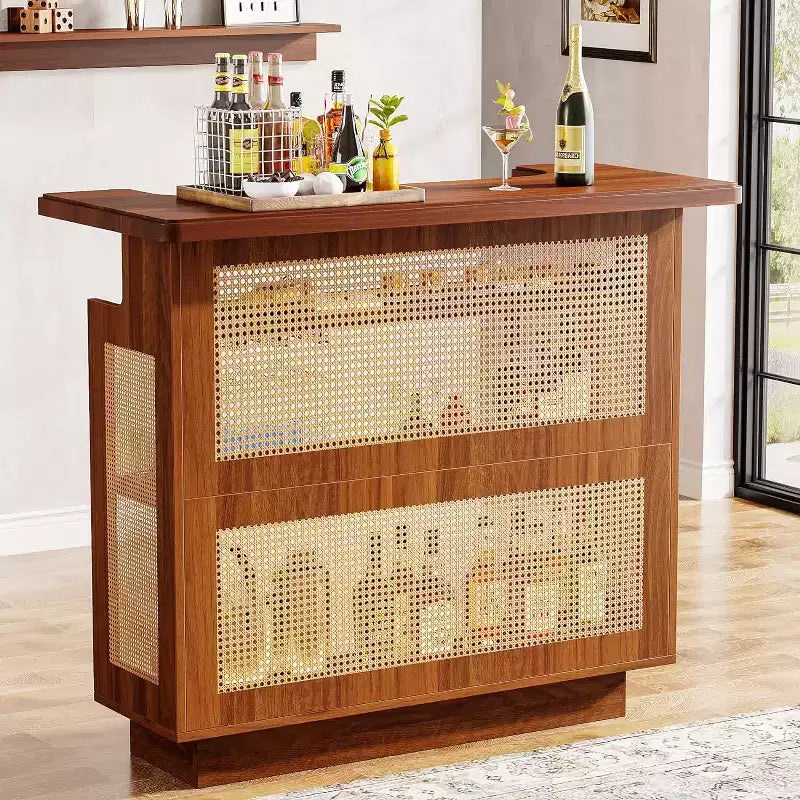 Meuble de bar à domicile en rotin Lantine, mini-bar de ferme à 4 niveaux avec 4 porte-verres à pied et base rehaussée, meuble-bar à alcool pour pub à domicile