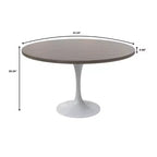 Table moderne LeisureMod Verve du milieu du siècle avec plateau rond de 48 po en MDF et base piédestal en acier blanc pour cuisine et salle à manger, en érable foncé