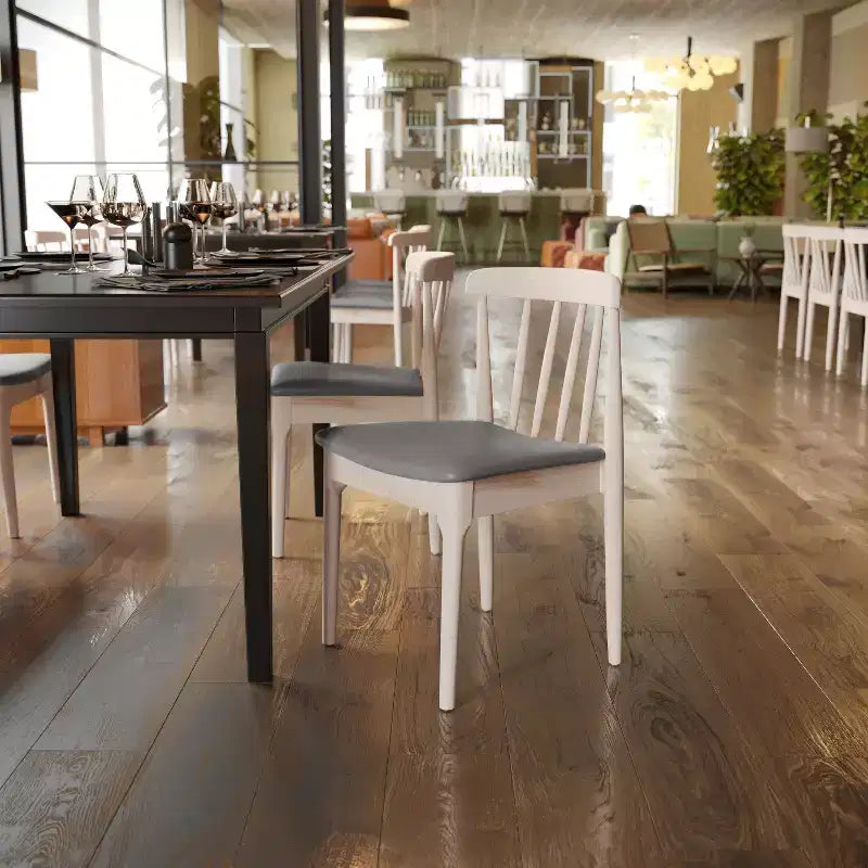 Chaise de salle à manger Flash Furniture Chester de qualité commerciale en bois massif avec dossier à lattes et siège en vinyle