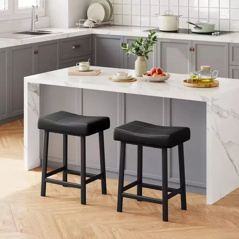 Whizmax Lot de 2 tabourets de bar sans dossier de 24 pouces, tabourets de bar rembourrés à hauteur de comptoir avec surface incurvée, pieds et repose-pieds en métal