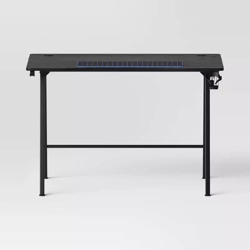 Bureau de jeu avec lumières LED et support de casque – Articles essentiels pour la chambre