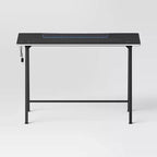 Bureau de jeu avec lumières LED et support de casque – Articles essentiels pour la chambre