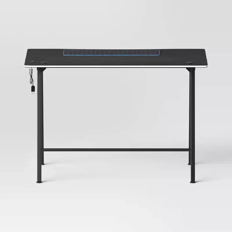 Bureau de jeu avec lumières LED et support de casque – Articles essentiels pour la chambre