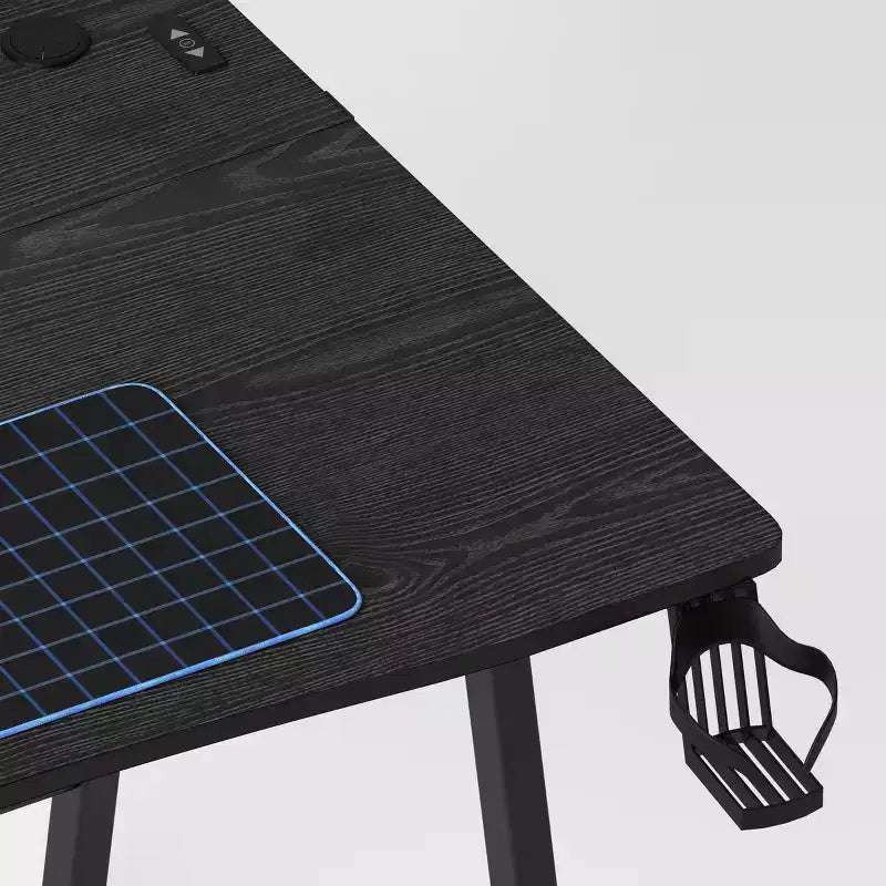 Bureau de jeu avec lumières LED et support de casque – Articles essentiels pour la chambre