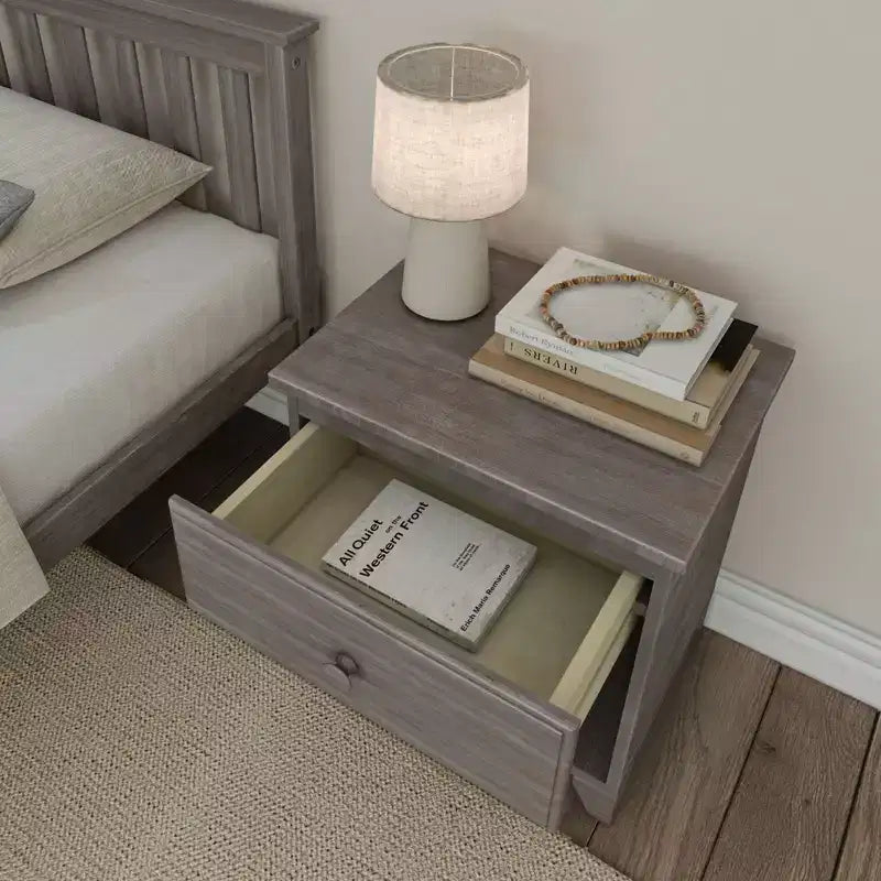 Table de chevet en bois massif Plank+Beam avec 1 tiroir pour chambre à coucher
