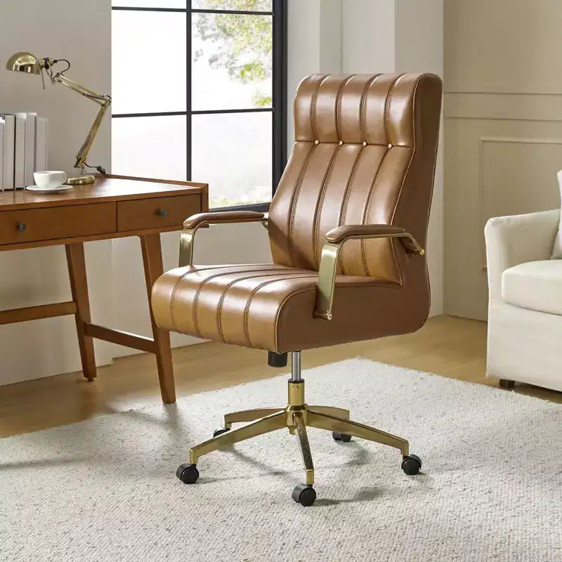 Siège de bureau pivotant et inclinable en cuir moderne Siivio avec capitonnage en canaux | HULALA??HOME