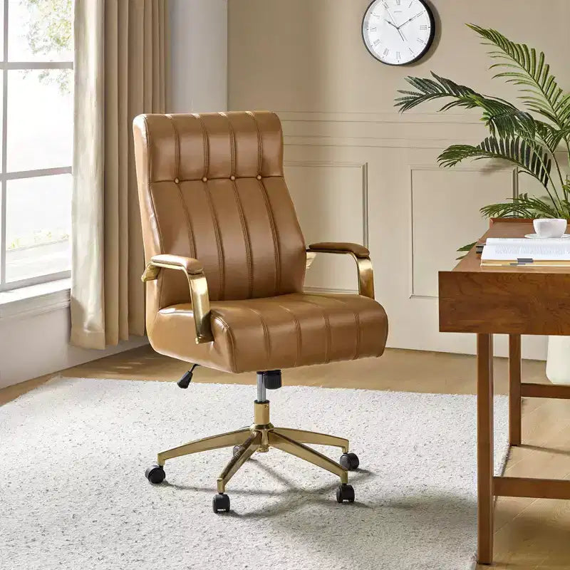 Siège de bureau pivotant et inclinable en cuir moderne Siivio avec capitonnage en canaux | HULALA??HOME
