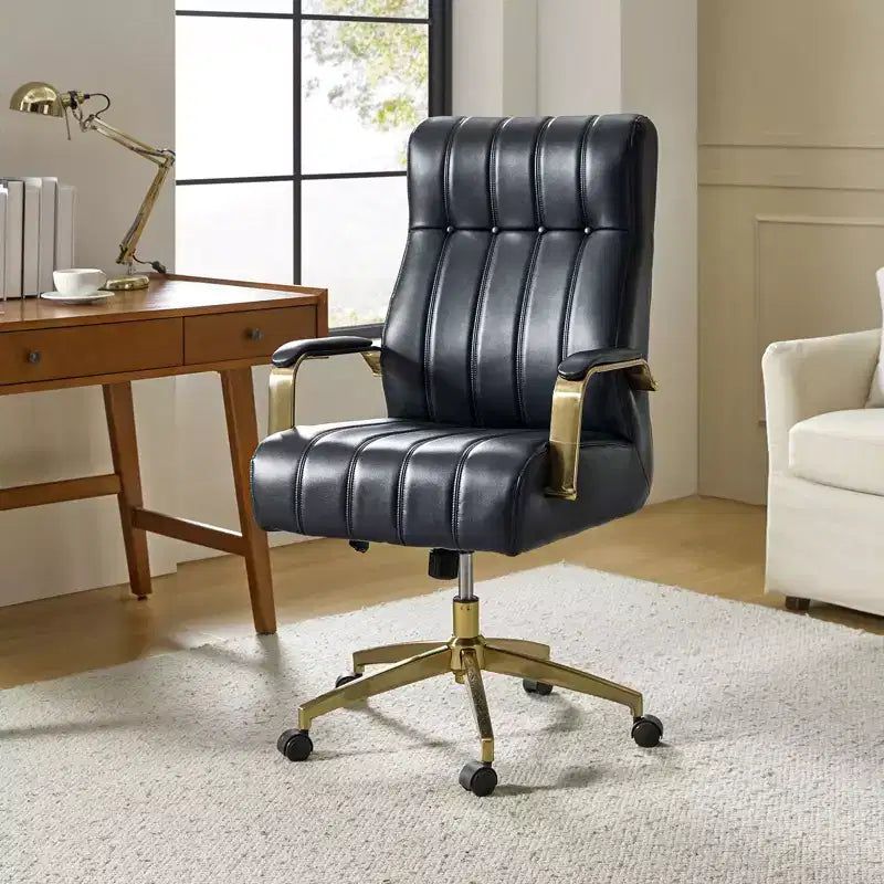 Siège de bureau pivotant et inclinable en cuir moderne Siivio avec capitonnage en canaux | HULALA??HOME